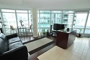 Park Suites Toronto - Element Apartment