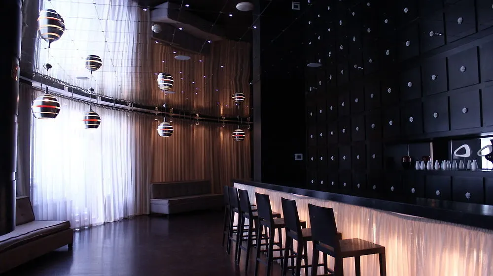 Park Suites Toronto - Element Apartment