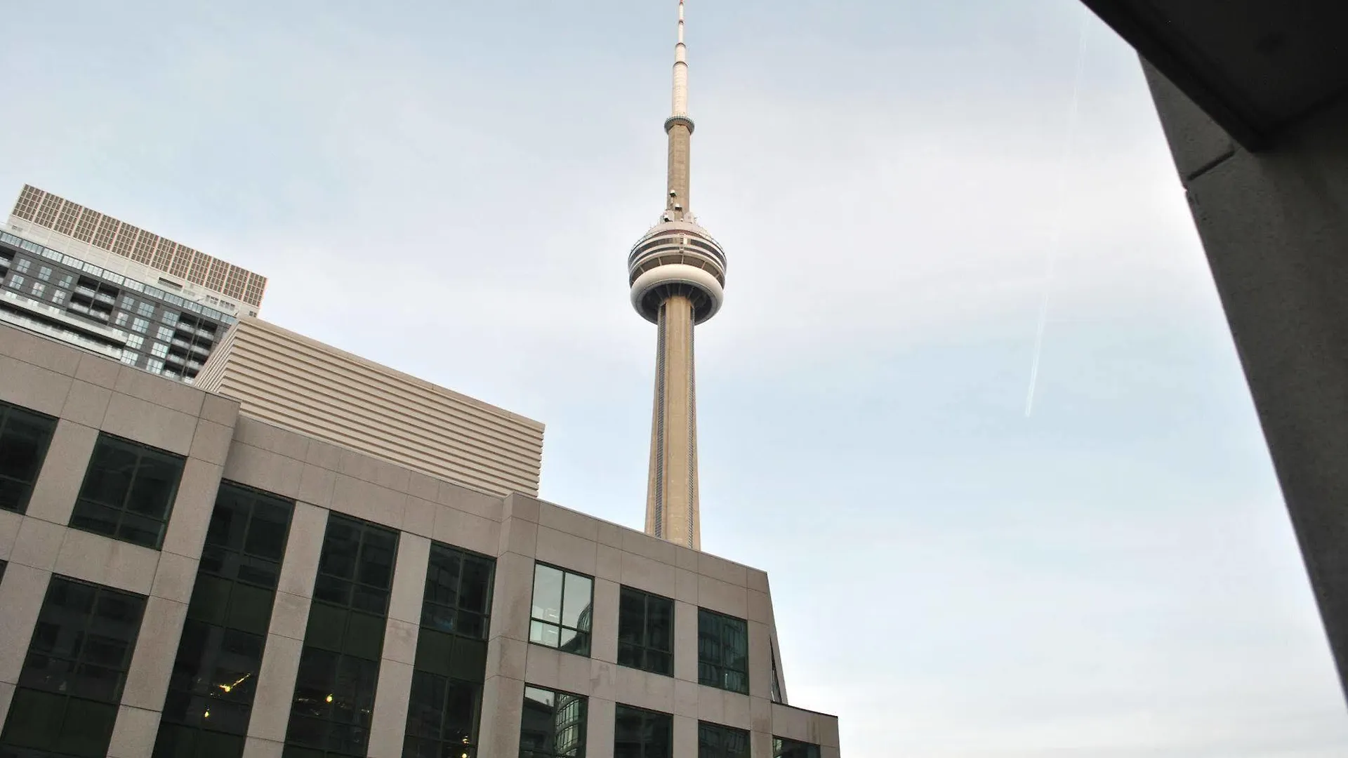 Park Suites Toronto - Element