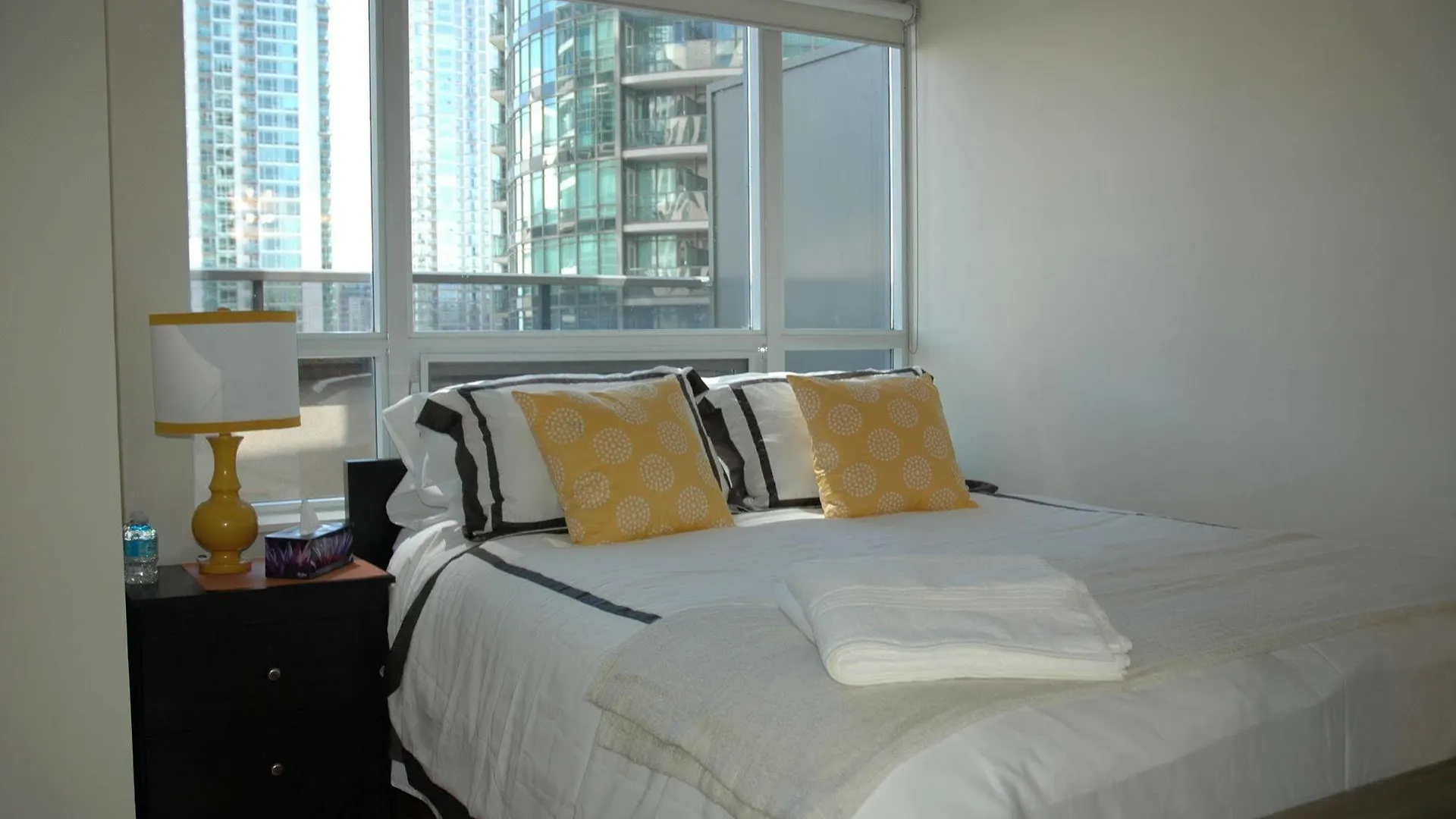 Park Suites Toronto - Element