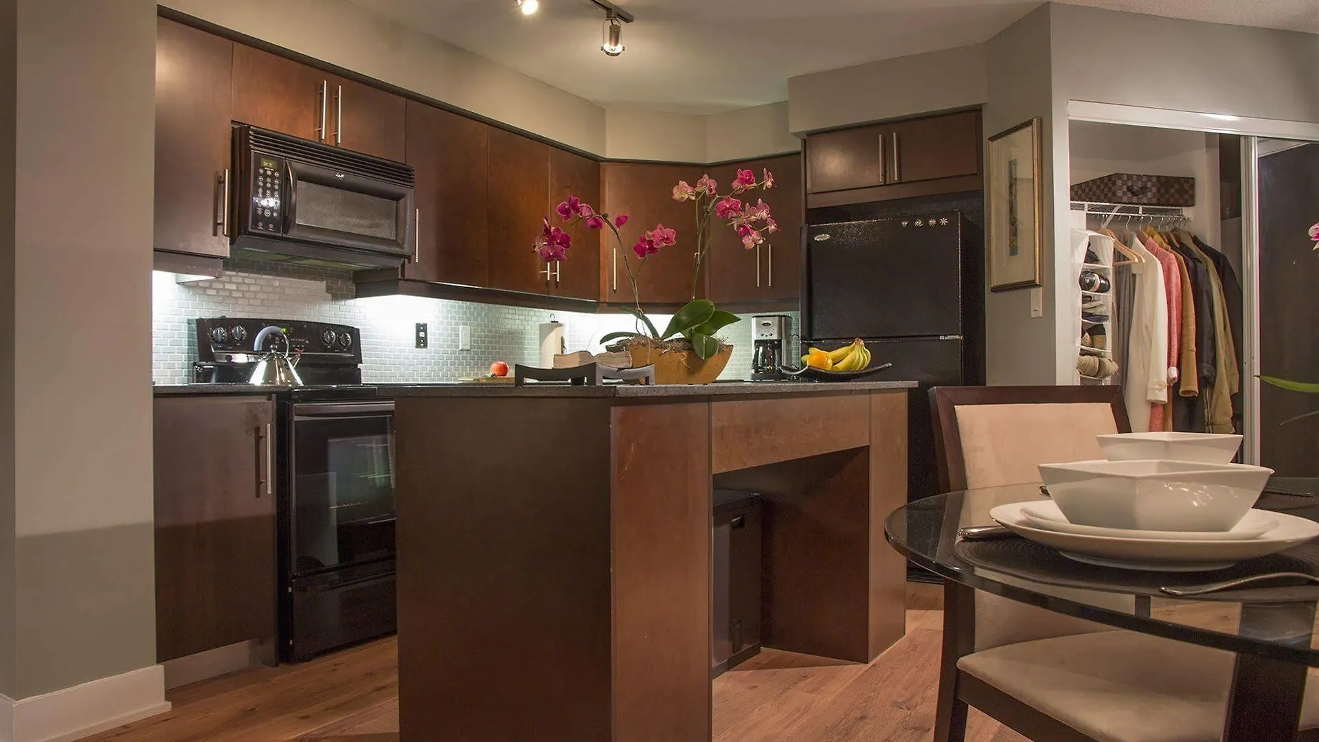 Apartment Park Suites Toronto - Element Canada