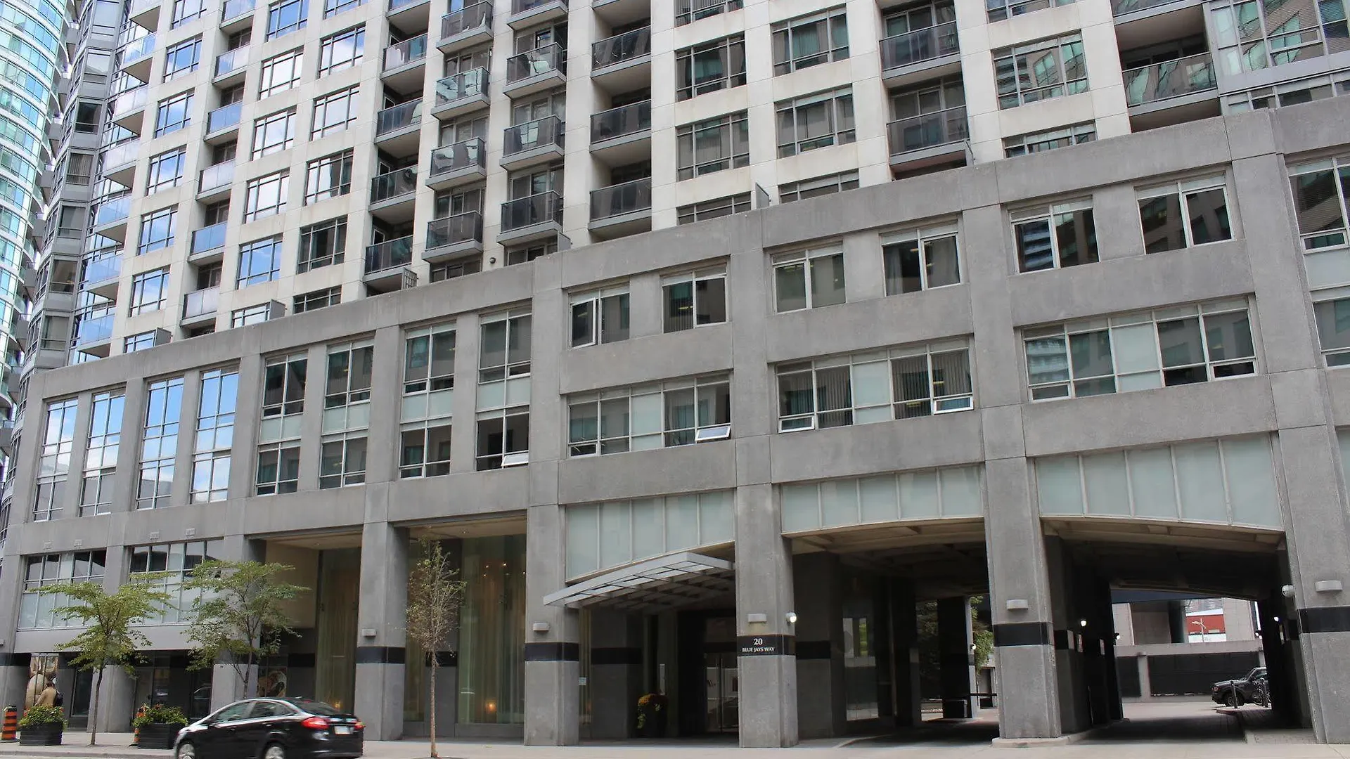 Park Suites Toronto - Element Apartment