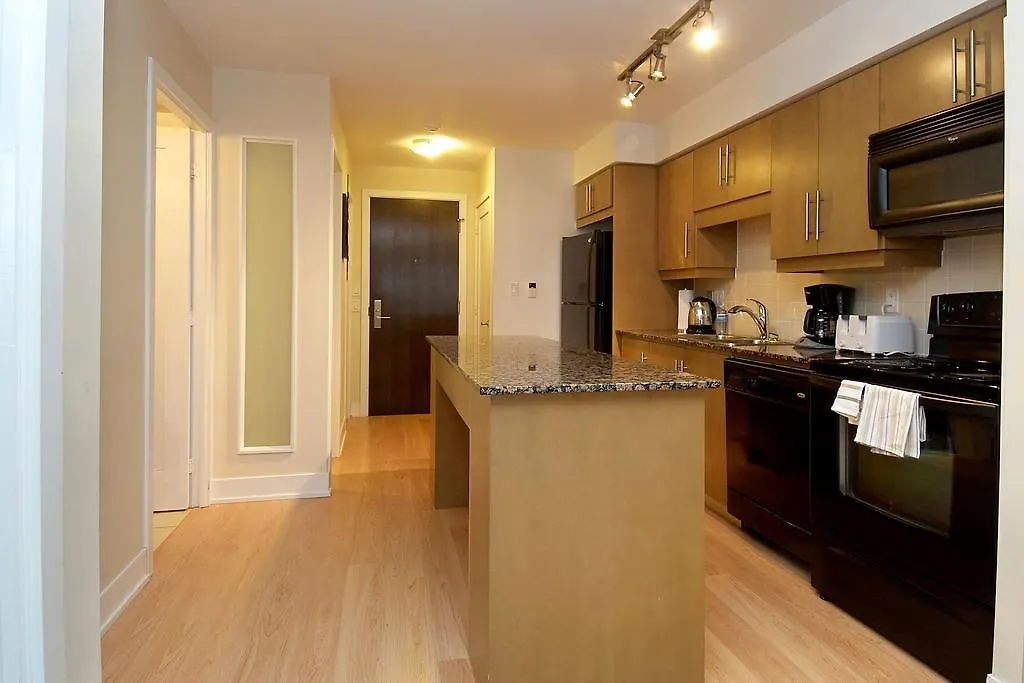 Park Suites Toronto - Element 0*,